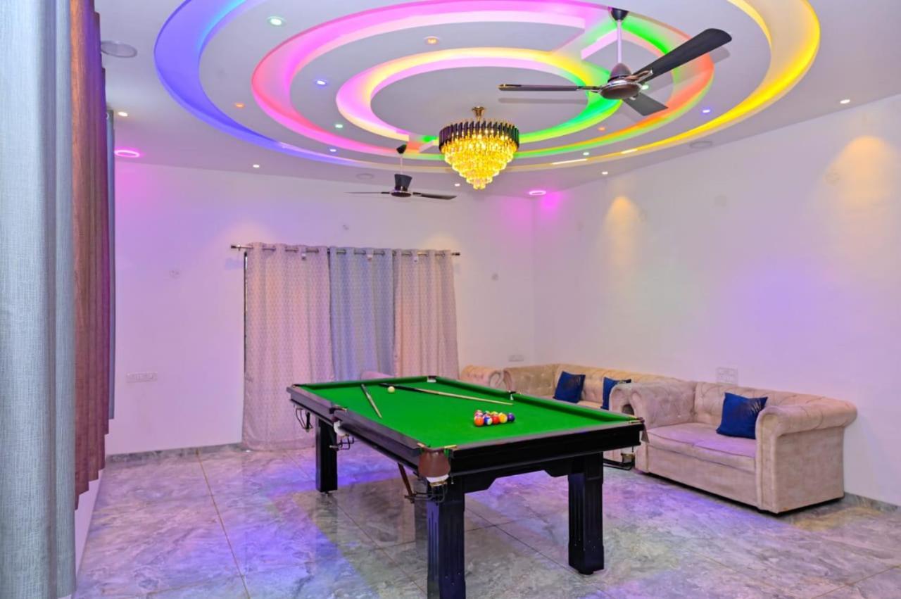 Fun Square Villa 로나발라 외부 사진