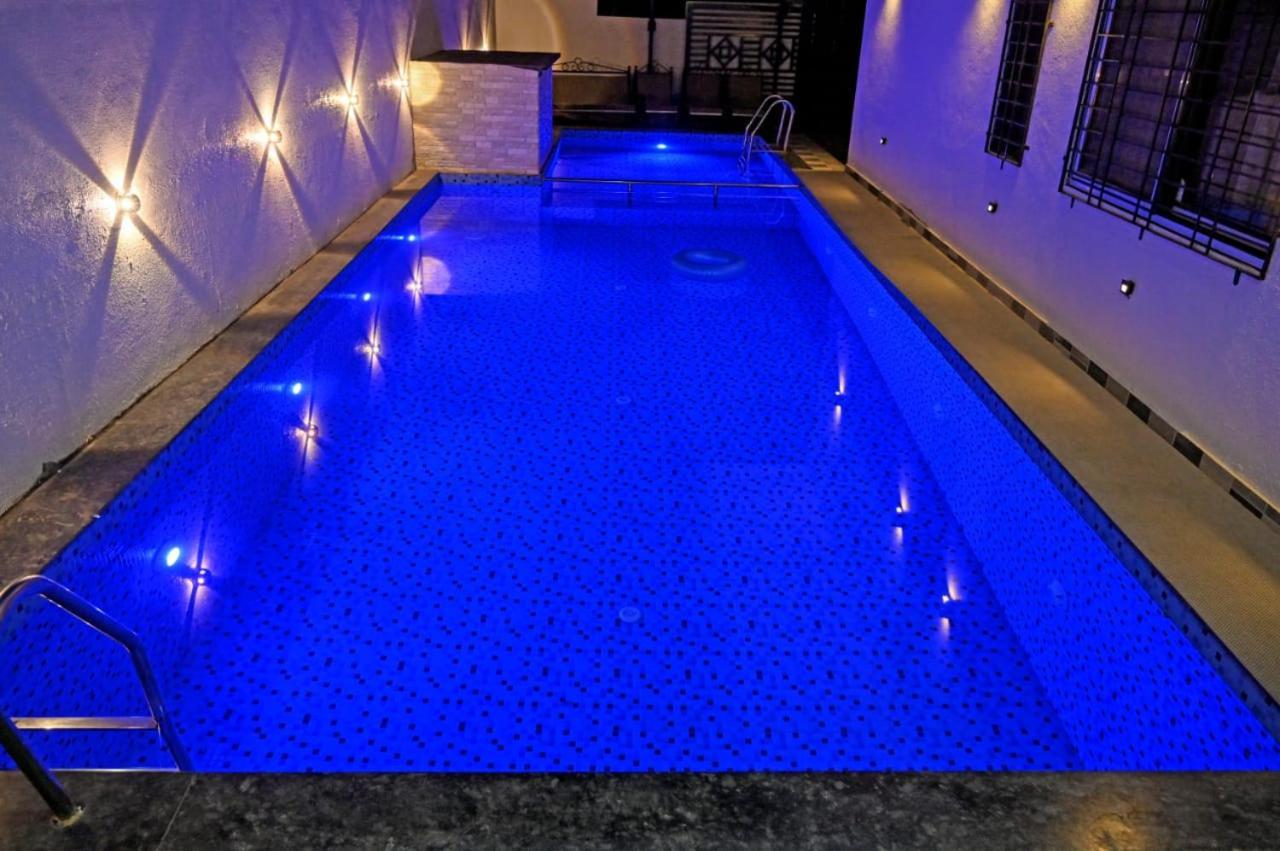Fun Square Villa 로나발라 외부 사진