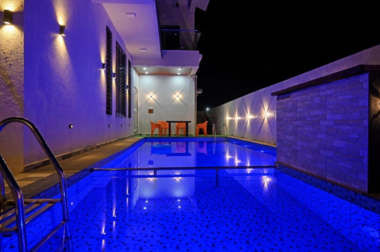 Fun Square Villa 로나발라 외부 사진