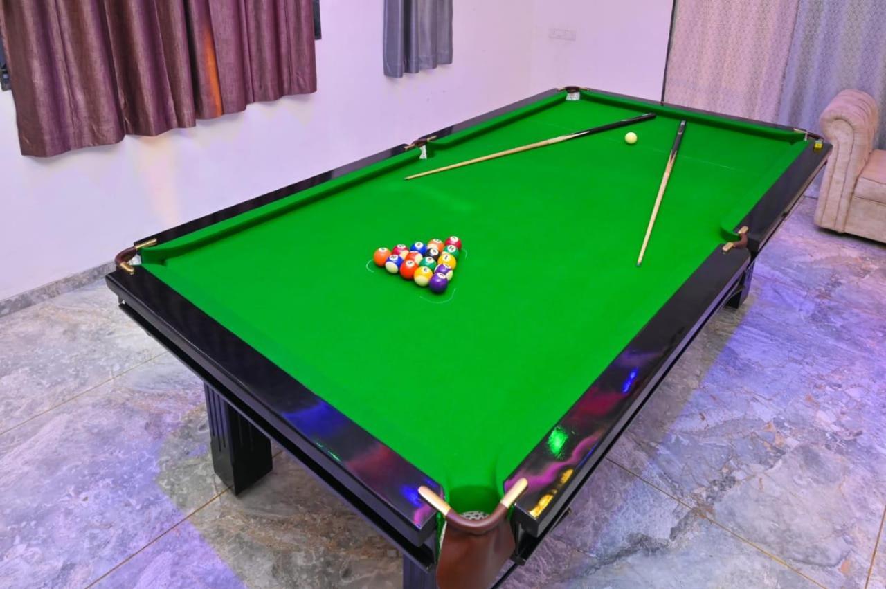 Fun Square Villa 로나발라 외부 사진